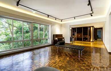 Imagem: O apartamento possui 3 Dormitórios, 1 Banheiro, 1 Vaga na garagem