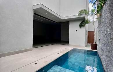 Imagem: A casa em condomínio possui 3 Dormitórios, 3 Banheiros e 2