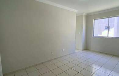 Imagem: O apartamento possui 3 Dormitórios, 1 Banheiro, 1 Vaga na garagem