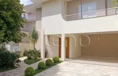 Imagem: A casa em condomínio possui 3 Dormitórios, 2 Banheiros, 4