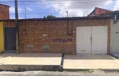 Imagem: A casa possui 4 Dormitórios, 3 Banheiros e 153m² de Área