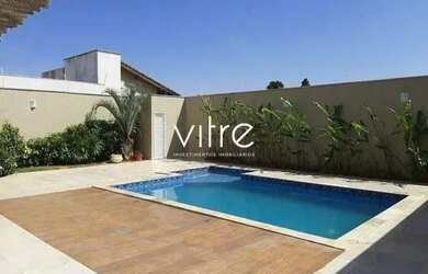 Imagem: A casa possui 3 Dormitórios, 5 Banheiros, 347m² de Área e