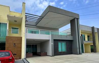 Imagem: A casa em condomínio possui 4 Dormitórios, 5 Banheiros, 4