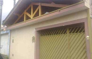 Imagem: A casa possui 2 Dormitórios, 2 Banheiros, 3 Vagas na garagem