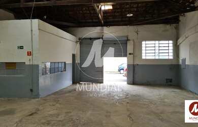 Imagem: O depósito possui 5 Vagas na garagem e 451m² de Área e está