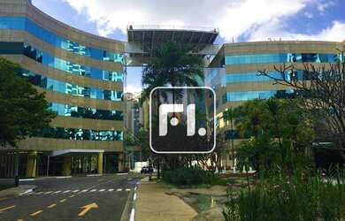 Imagem: O depósito possui 5 Vagas na garagem, 1.046m² de Área e