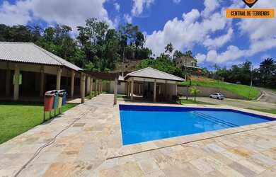 Imagem: O terreno possui 740m² de Área e está localizado em Cajazeiras