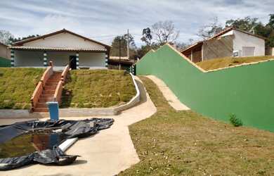 Imagem: A fazenda possui 200m² de Área e está localizado em Mairinque