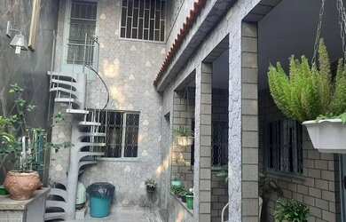 Imagem: A casa possui 2 Dormitórios, 3 Banheiros e está localizado