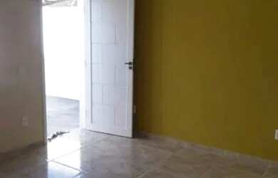 Imagem: A casa possui 1 Dormitório, 1 Banheiro, 100m² de Área e