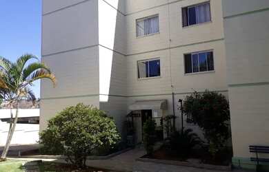 Imagem: O apartamento possui 1 Dormitório, 1 Banheiro, 1 Vaga na garagem