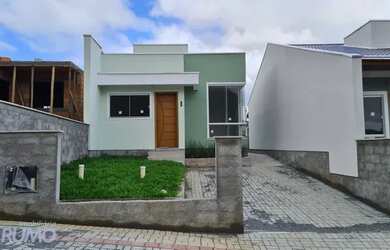 Imagem: A casa possui 2 Dormitórios, 2 Banheiros, 60m² de Área e