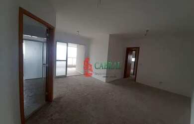 Imagem: O apartamento possui 3 Dormitórios, 5 Banheiros, 3 Vagas na