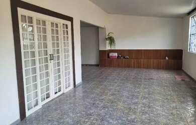 Imagem 4: Vende-se casa-zona sul. Varanda, 2 Vagas na garageme4 Dormitórios