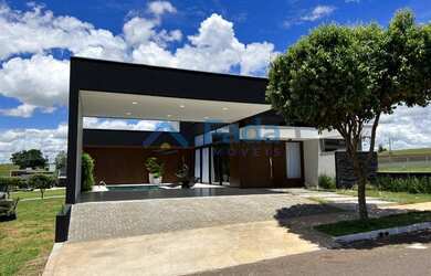 Imagem: A casa em condomínio possui 5 Dormitórios, 5 Banheiros, 2