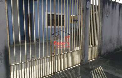 Imagem: A casa possui 3 Dormitórios, 1 Banheiro, 1 Vaga na garagem