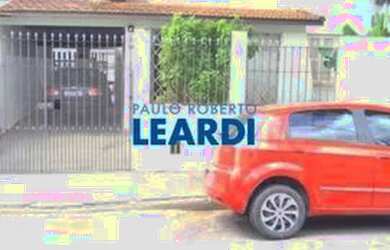 Imagem: A casa possui 4 Dormitórios, 4 Banheiros, 4 Vagas na garagem