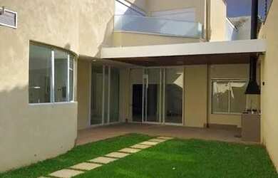 Imagem: A casa em condomínio possui 3 Dormitórios, 5 Banheiros, 4