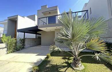 Imagem: A casa em condomínio possui 3 Dormitórios, 2 Banheiros, 2