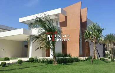 Imagem: A casa em condomínio possui 4 Dormitórios, 3 Banheiros, 4