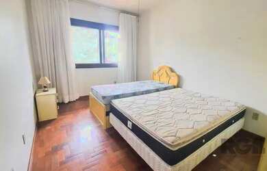 Imagem 8: Casa em Cristo Redentor. 320m² de Área, 5 Vagas na garageme4 Dormitórios