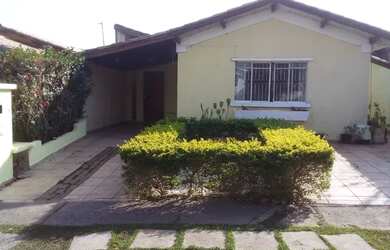 Imagem: A casa em condomínio possui 3 Dormitórios, 3 Banheiros e 180m²