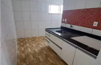 Imagem: O apartamento possui 2 Dormitórios, 1 Banheiro, 2 Vagas na