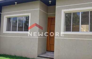 Imagem: A casa possui 3 Dormitórios, 2 Banheiros, 80m² de Área e