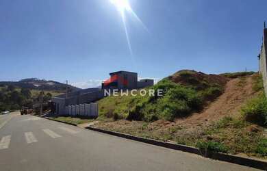 Imagem: O terreno possui 360m² de Área e está localizado em Loteamento