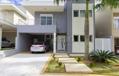 Imagem: A casa em condomínio possui 3 Dormitórios, 2 Banheiros, 4