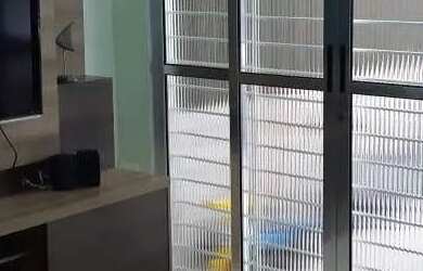 Imagem: A casa possui 2 Dormitórios, 1 Banheiro, 2 Vagas na garagem