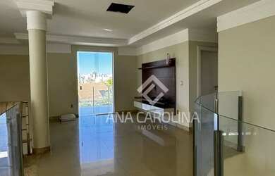 Imagem 8: Magnífica Casa à Venda no Condomínio Portal da Serra