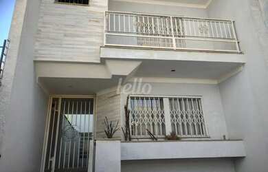 Imagem: A casa possui 3 Dormitórios, 4 Banheiros, 4 Vagas na garagem