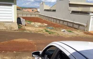 Imagem: O terreno possui 300m² de Área e está localizado em Serrana