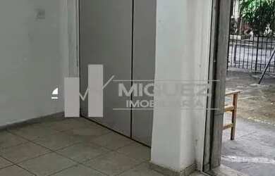 Imagem: O depósito possui 100m² de Área e está localizado em Rio