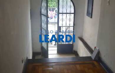 Imagem: A casa possui 5 Dormitórios, 3 Banheiros, 1 Vaga na garagem