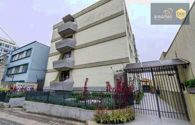 Imagem: O apartamento possui 3 Dormitórios, 1 Banheiro, 1 Vaga na garagem