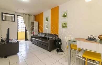 Imagem: O apartamento possui 1 Dormitório, 1 Banheiro, 1 Vaga na garagem