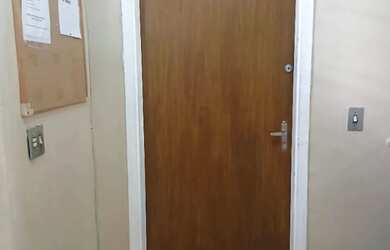 Imagem: O apartamento possui 2 Dormitórios, 1 Banheiro e 2 Vagas na