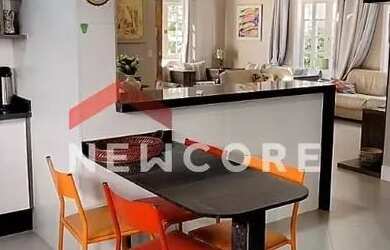 Imagem: A casa possui 3 Dormitórios, 4 Banheiros, 4 Vagas na garagem