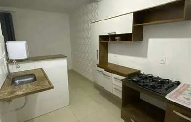 Imagem: A casa em condomínio possui 1 Dormitório, 1 Banheiro, 1 Vaga