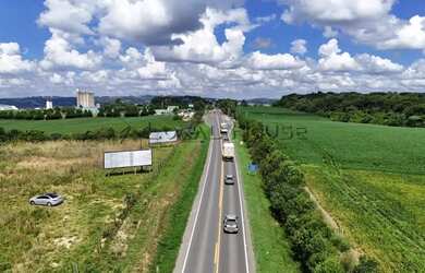 Imagem: O terreno possui 24.000m² de Área e está localizado em Boqueirão