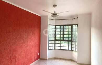 Imagem: O apartamento possui 3 Dormitórios, 1 Banheiro, 1 Vaga na garagem