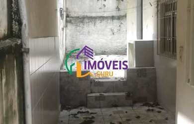 Imagem: A casa possui 1 Dormitório, 1 Banheiro, 2 Vagas na garagem