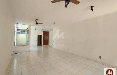 Imagem: O depósito possui 4 Vagas na garagem, 200m² de Área e está