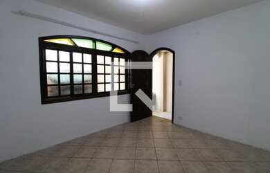 Imagem: A casa possui 1 Dormitório, 1 Banheiro e 60m² de Área e está