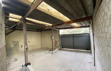 Imagem: O depósito possui 2 Vagas na garagem e 200m² de Área e está