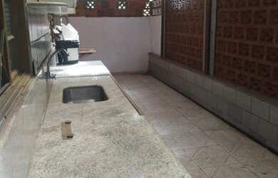 Imagem: A casa possui 2 Dormitórios, 1 Banheiro e 100m² de Área e