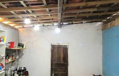 Imagem: A casa possui 2 Dormitórios, 1 Banheiro, 143m² de Área e