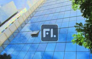 Imagem: O depósito possui 3 Vagas na garagem, 162m² de Área e está